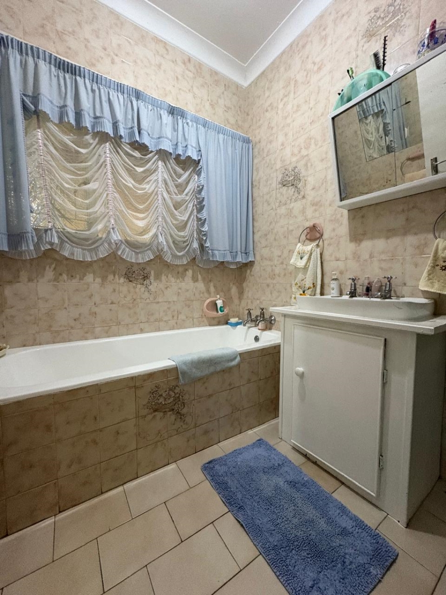 4 Bedroom Property for Sale in Naudeville Free State